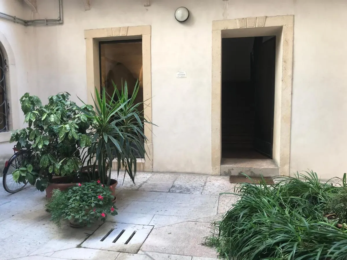 Guest house Palazzo Della Torre Room Verona